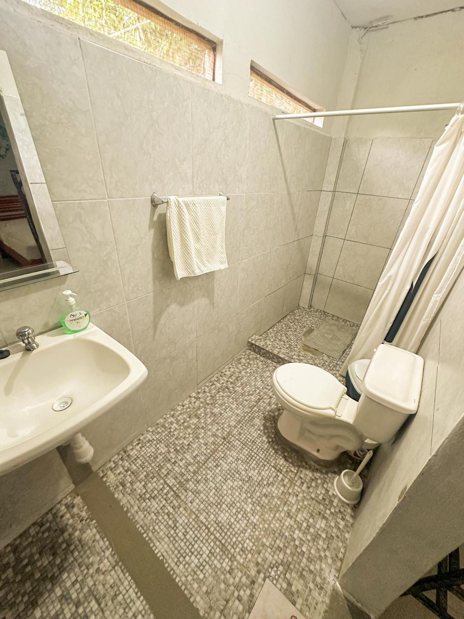 Otorongo Guest House Iquitos Exterior photo
